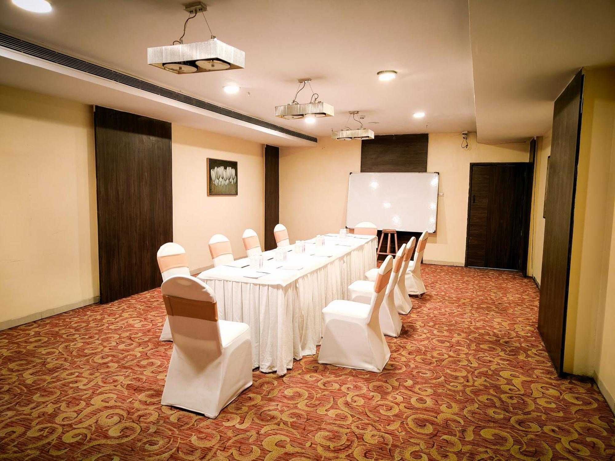 The Altruist Business Hotel Kharadi 푸네 외부 사진